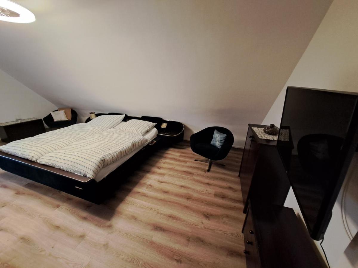 Muttis Apartment เมินเคงลัดบาค ภายนอก รูปภาพ