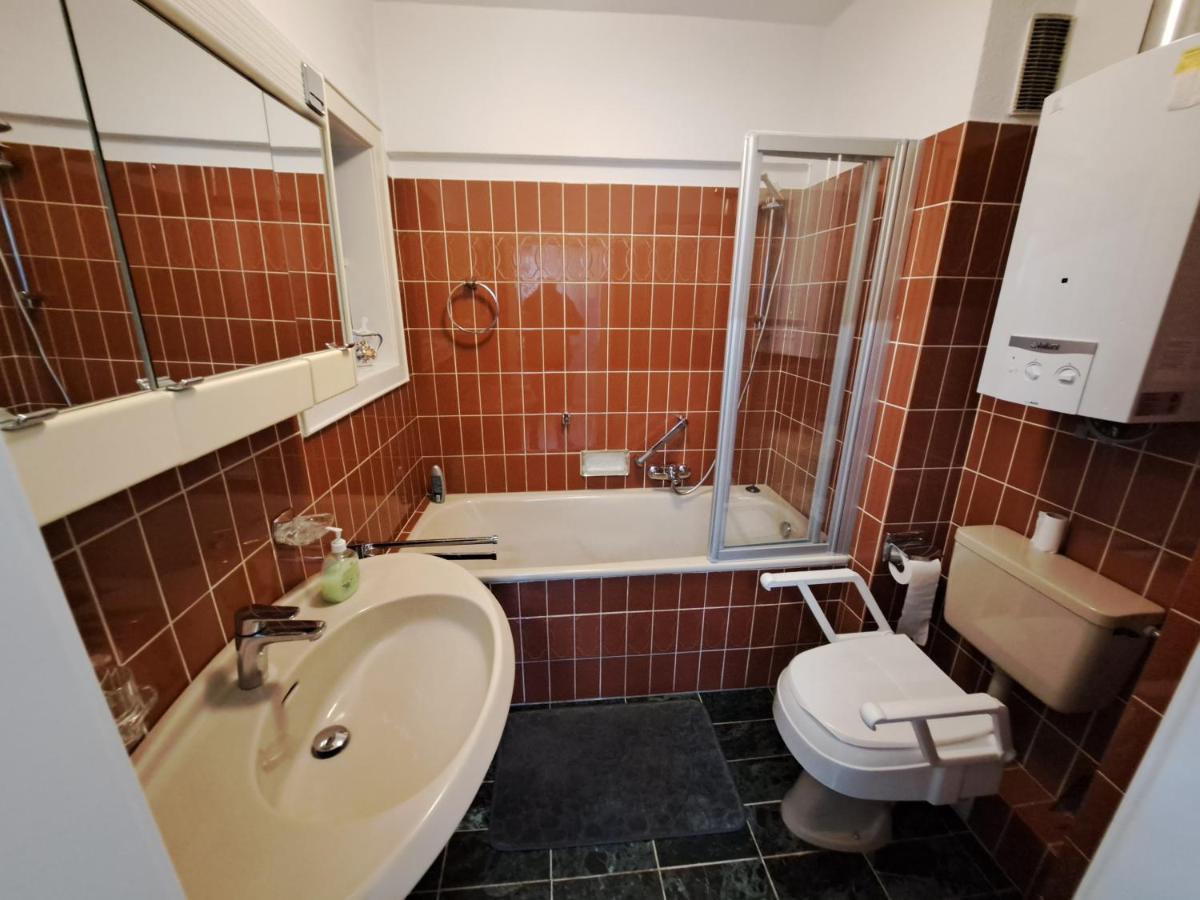 Muttis Apartment เมินเคงลัดบาค ภายนอก รูปภาพ